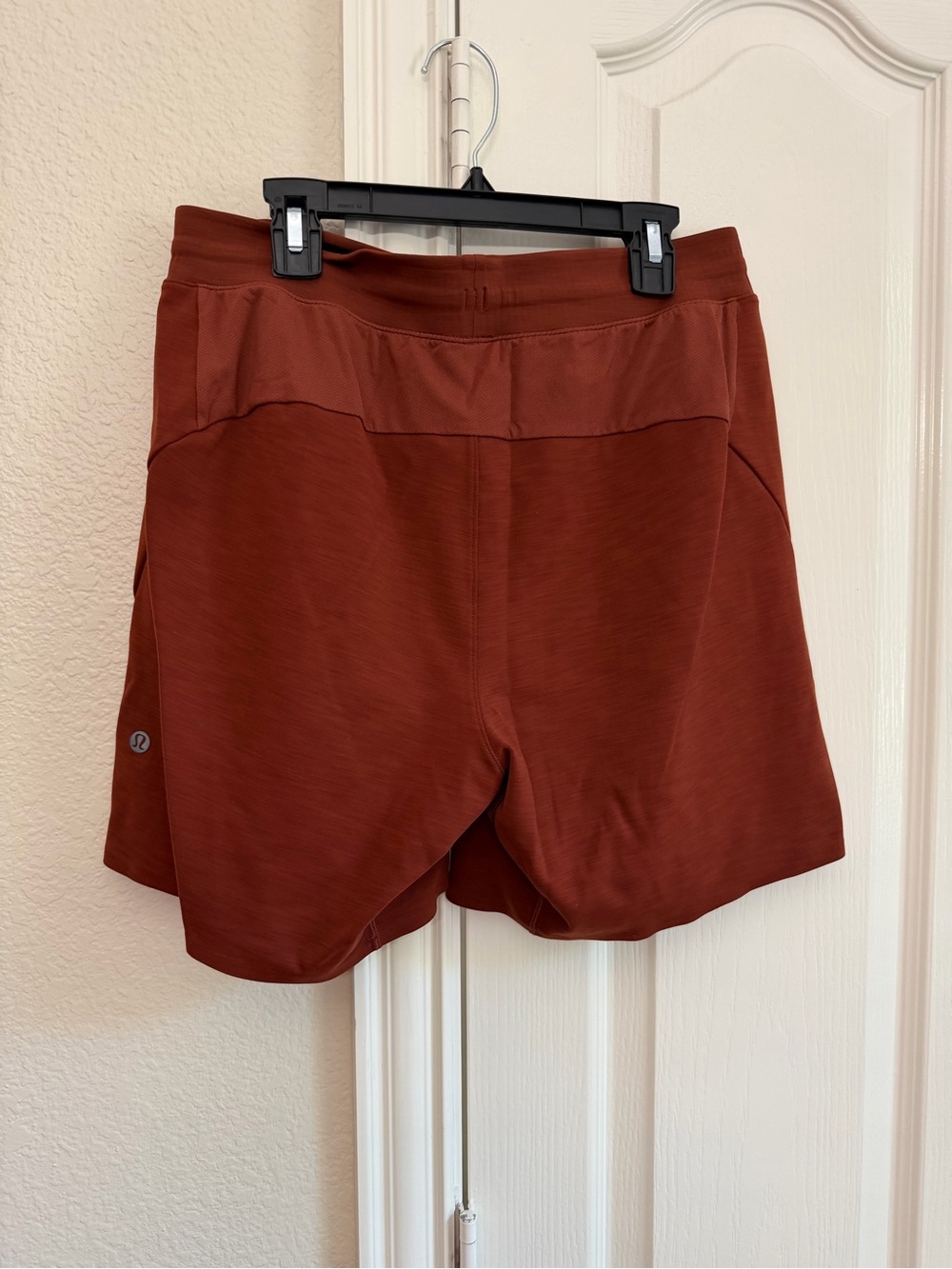 Lululemon Men's Balancer Shorts Rust Color size Medium - Picture 4 of 9
